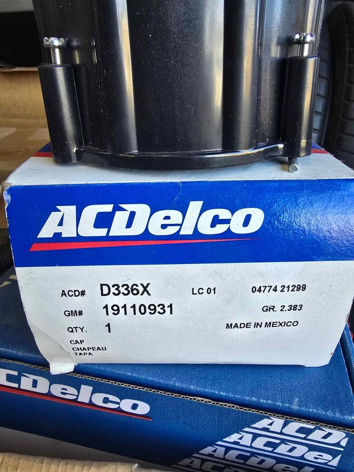 GM SBC / BBC ACDelco Distributor Cap D336X